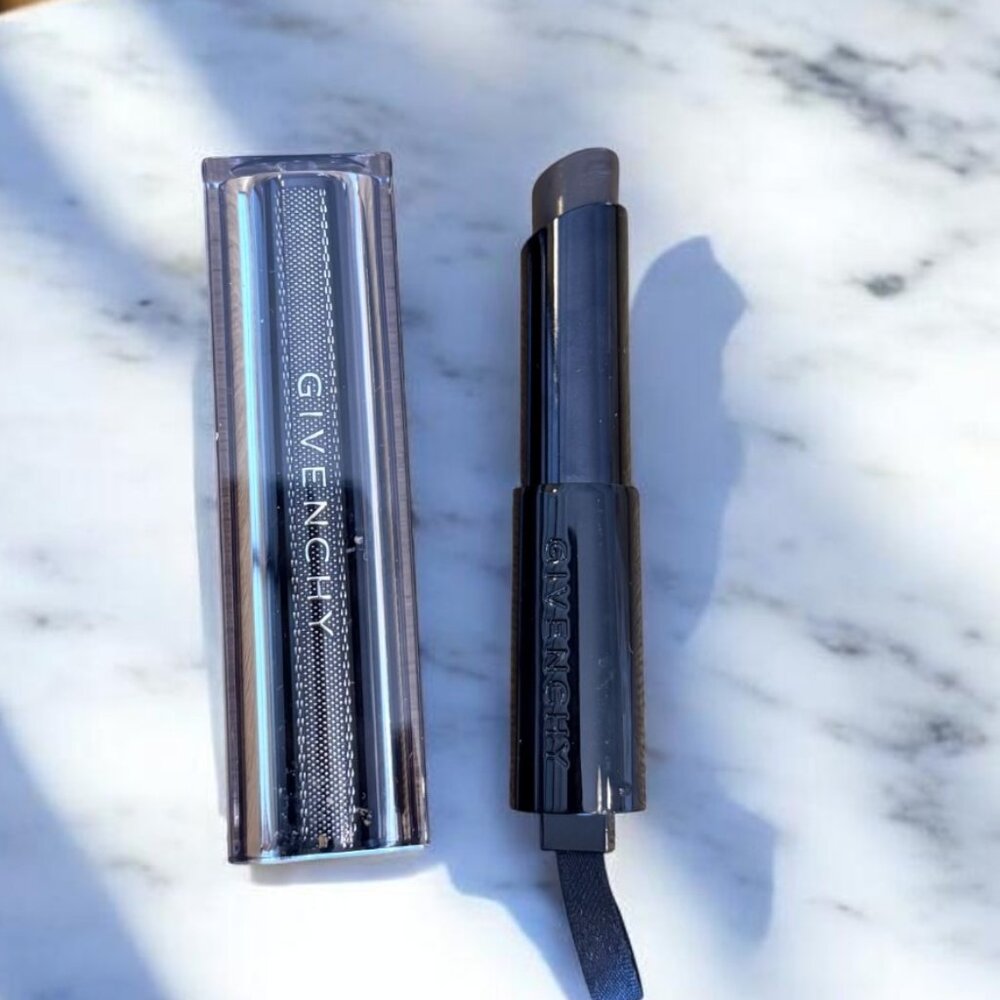Givenchy Rouge Interdit Vinyl Color Enhancing Lipstick 16 Noir Shade